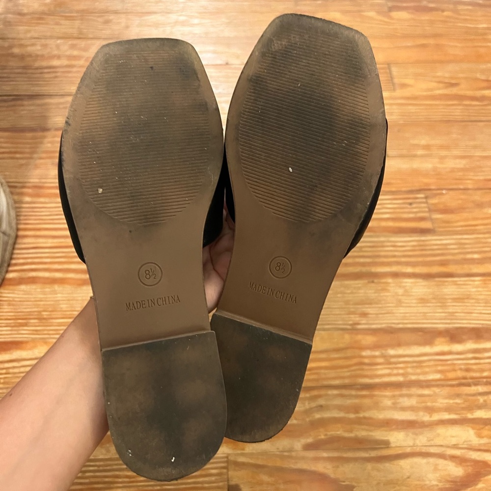Sandals - Picture 3 of 3